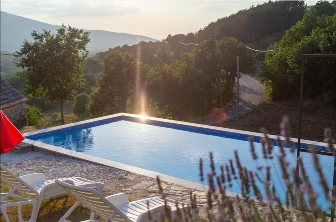 Вілла Honey House Grabovac  Екстер'єр фото