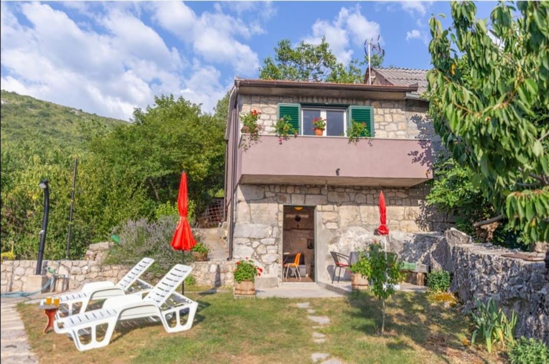 Вілла Honey House Grabovac  Екстер'єр фото